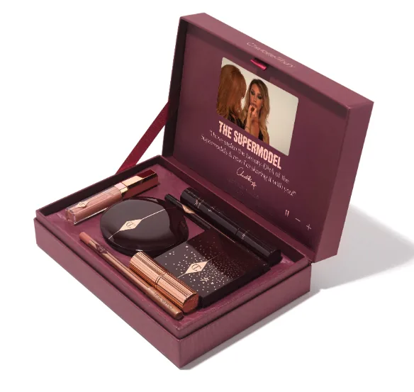 Estuche granate con pantalla y set de maquillaje The Supermodel